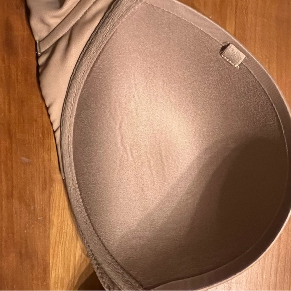 Brand new Victoria Secret strapless, worn once for a wedding 32D - Picture 5 of 5